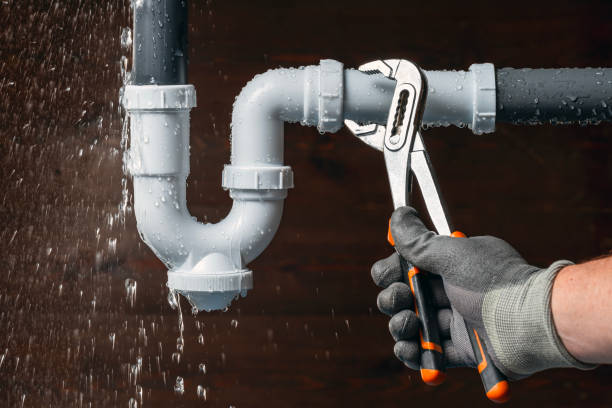 Professional Sewer Line Repair technician working in Broadview, NM